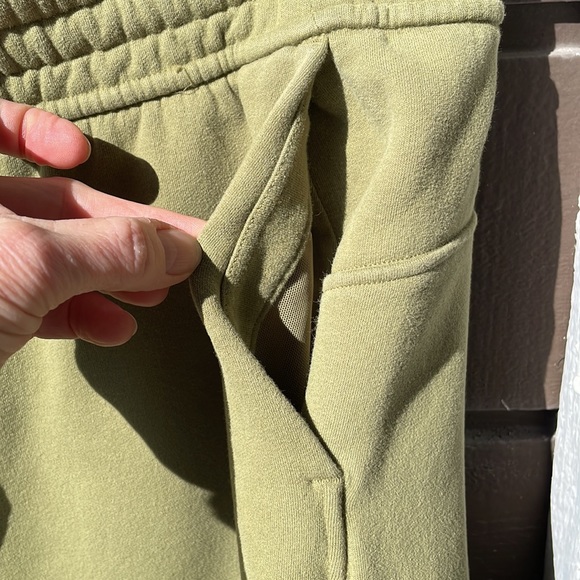 Lululemon Loungeful High Rise Crop Pants - Picture 8 of 12